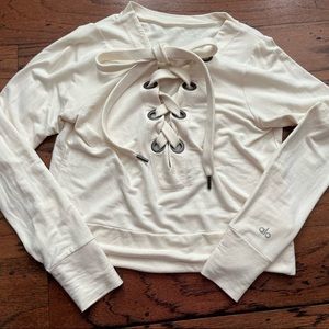 Alo Yoga short sweater small